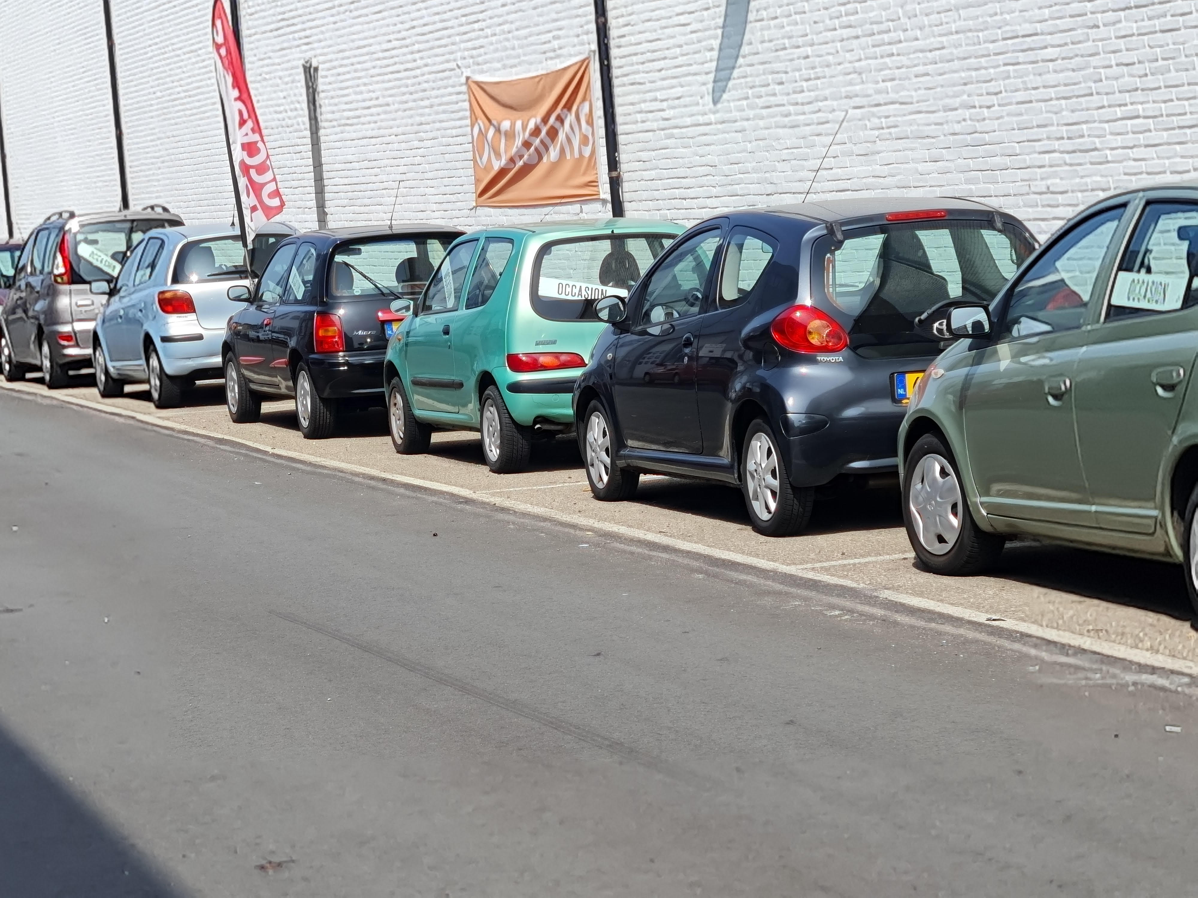 Ben jij op zoek naar een nieuwe auto? Kom eens kijken bij de autodealer in Katwijk: De Dijk Auto’s